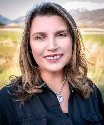 Portrait of Ginny Tuite, REALTOR®
